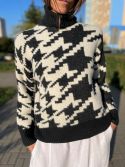 Sweter vintege z golfem w geometryczny wzór