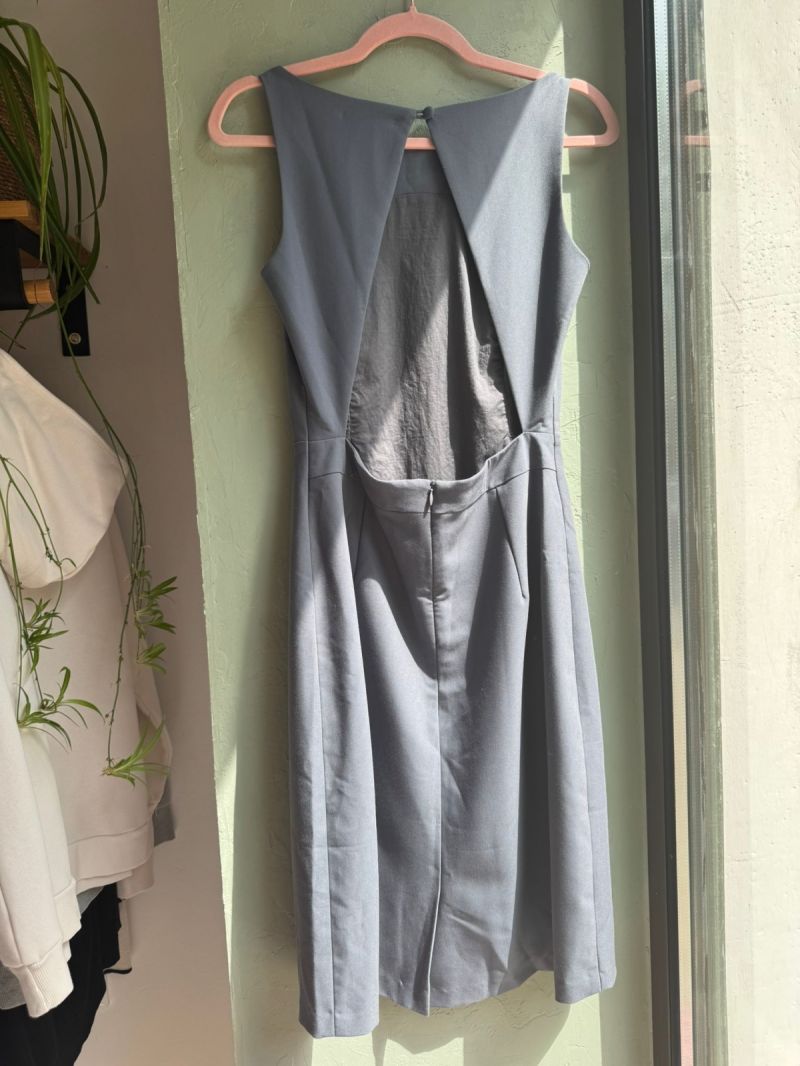 Sukienka ze ślicznymi plecami THALA