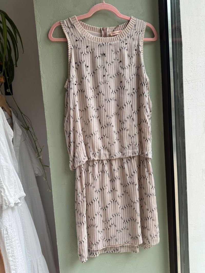 Sukienka z jedwabiem bez rękawów CUSTOMMADE