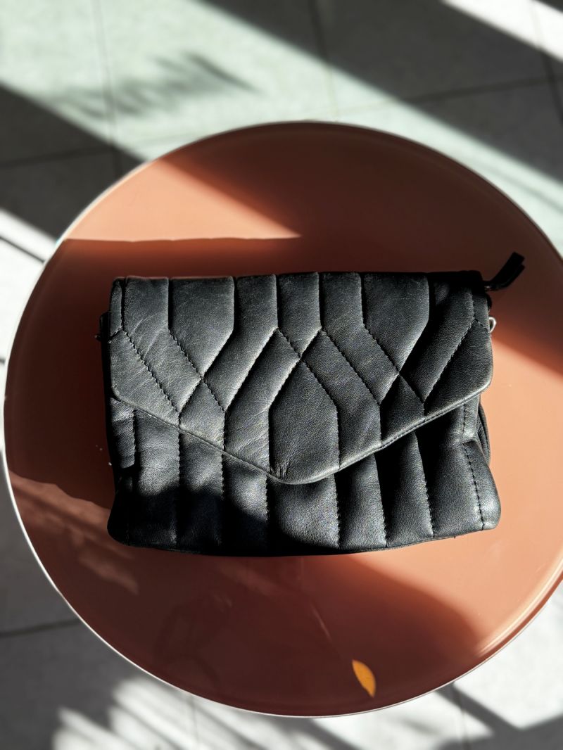 Skórzana pikowana torebka do ręki MARKBERG